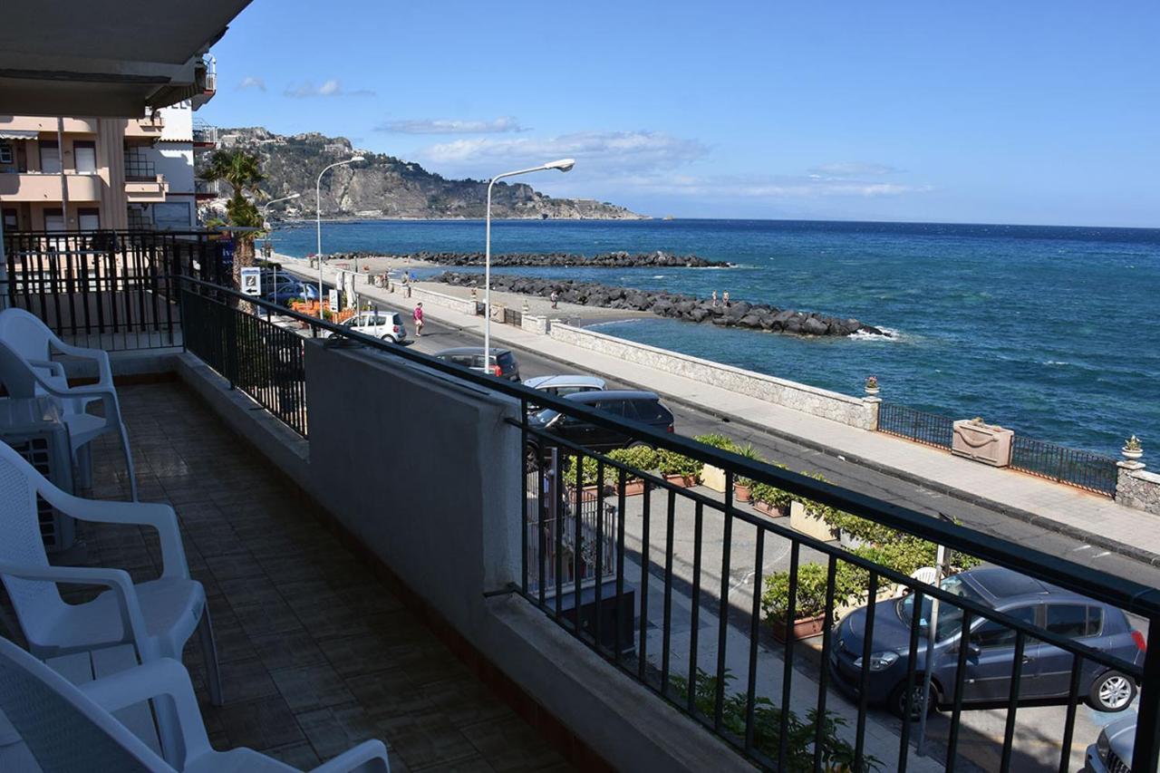 Baia Otello Giardini Naxos Bagian luar foto
