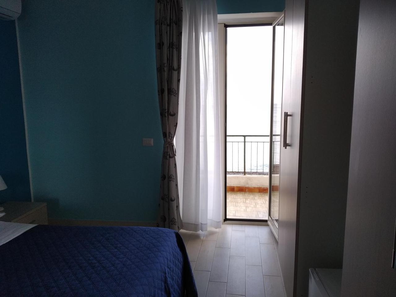 Baia Otello Giardini Naxos Bagian luar foto